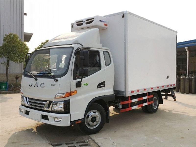 (3.7米)江淮新骏铃一排半冷藏车
