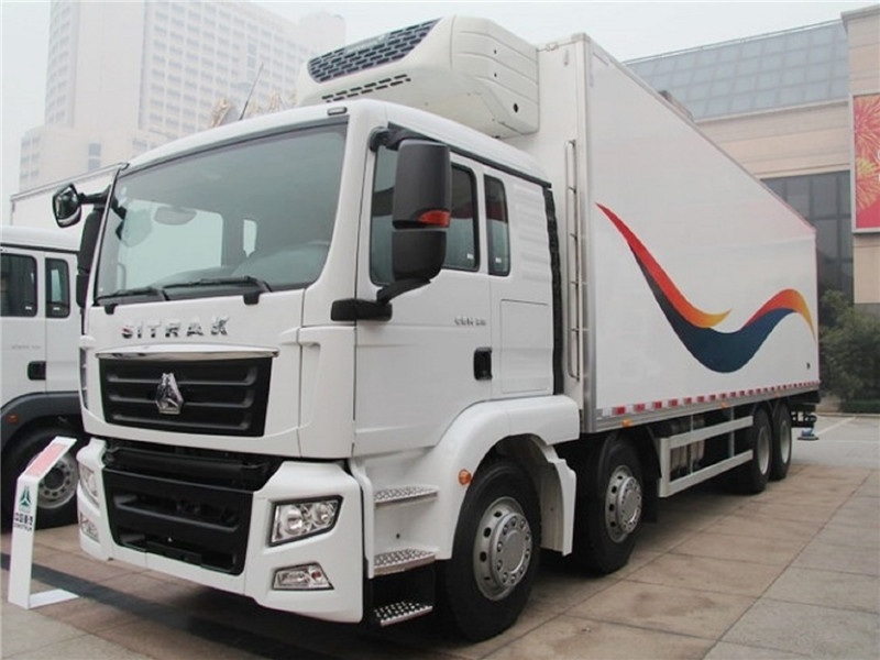 (9.6米)重汽MAN前四后八冷藏车