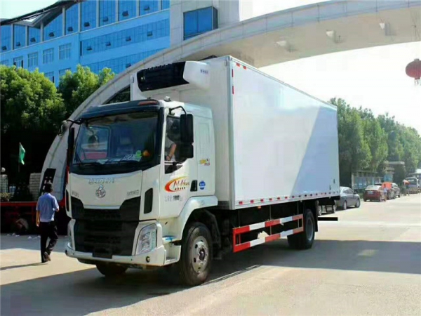 (7.8米)柳汽乘龙冷藏车