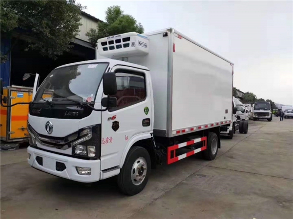 (国六4.2米)东风多利卡冷藏车