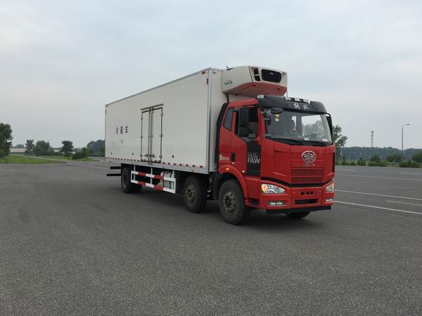(9.5米)解放J6L小三轴冷藏车